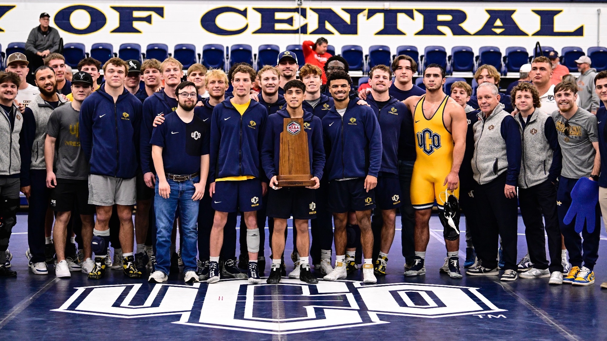 UCO routs Central Missouri in final dual